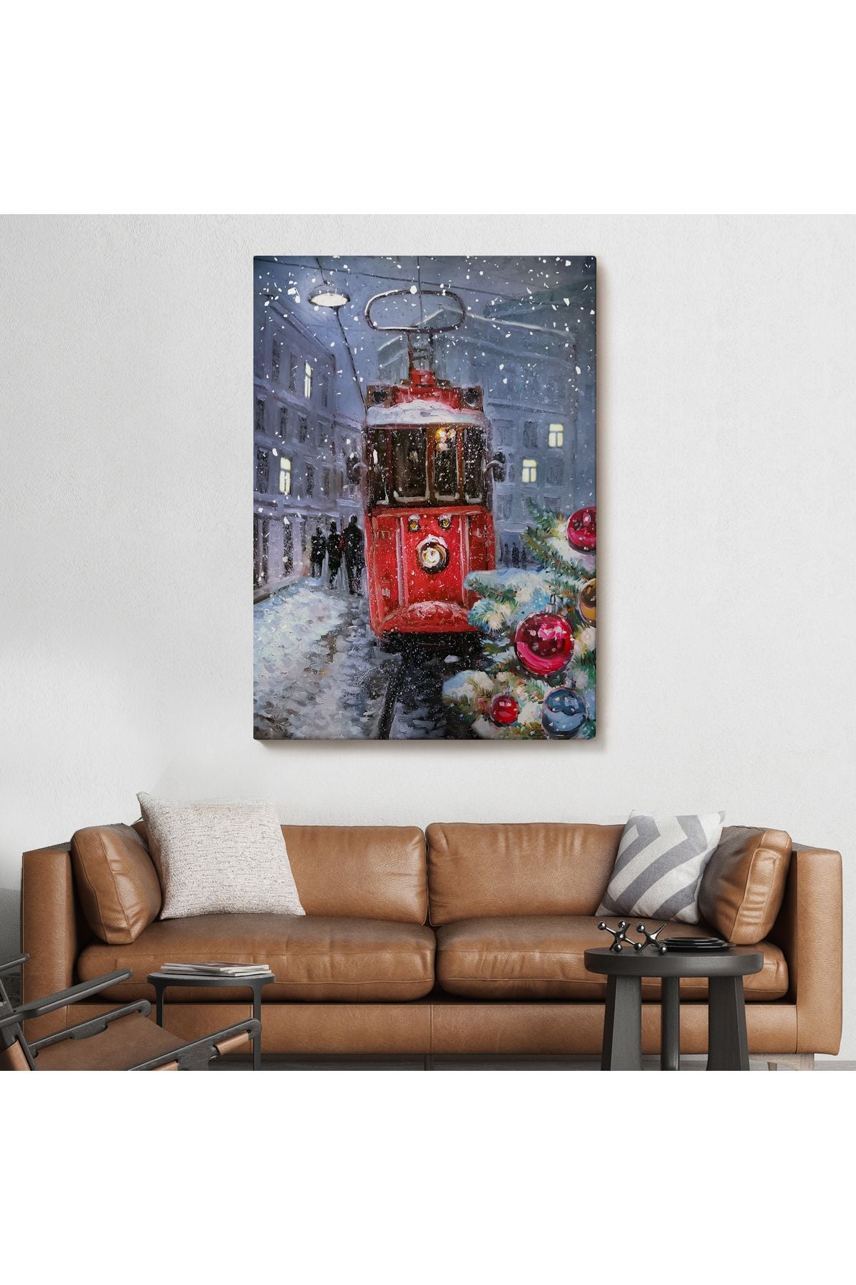 Karlar Arasındaki Kırmızı Tramvay Duvar Tablosu-6003