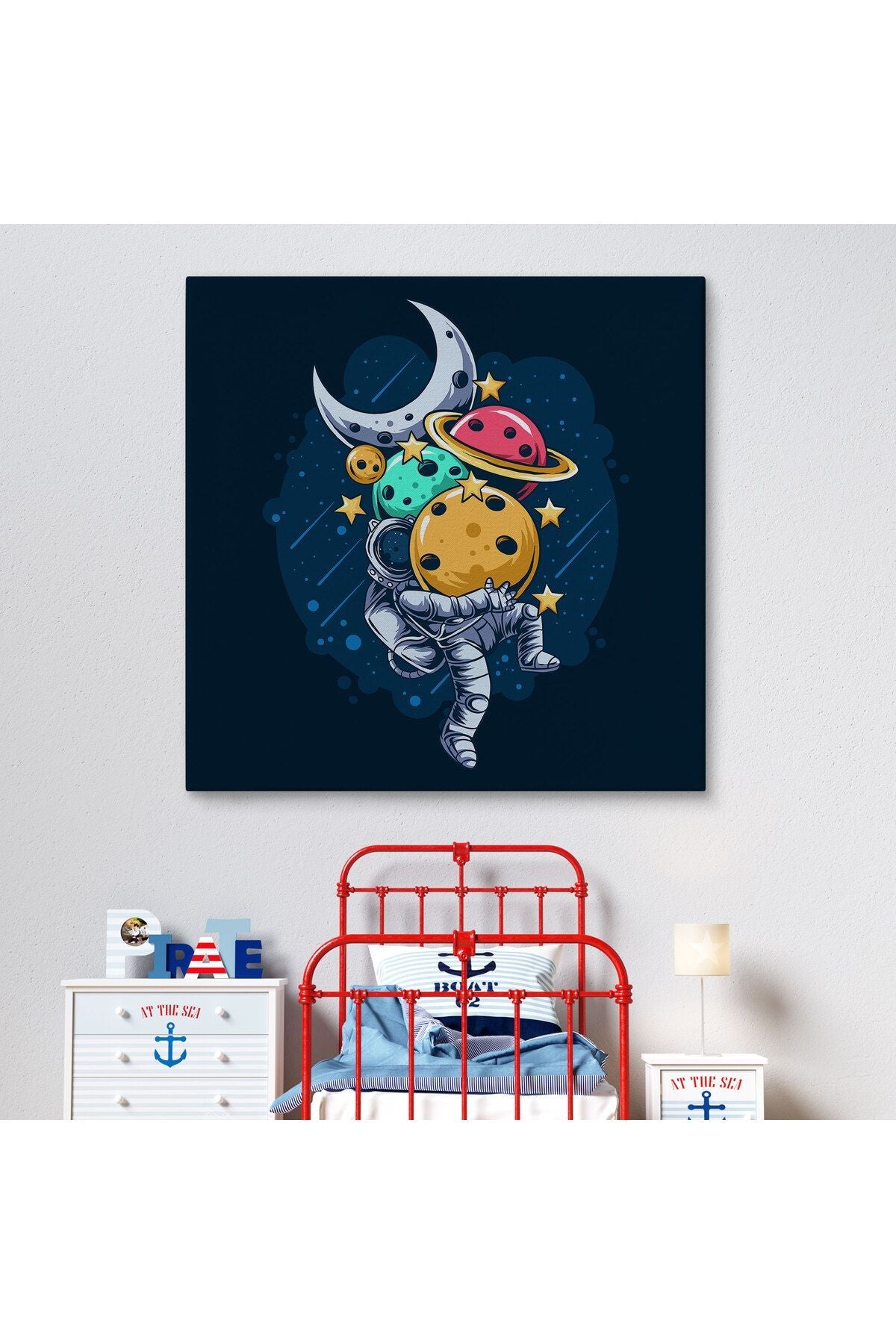 Gezegenleri Kucağında Taşıyan Astronot Kanvas Tablo-5096