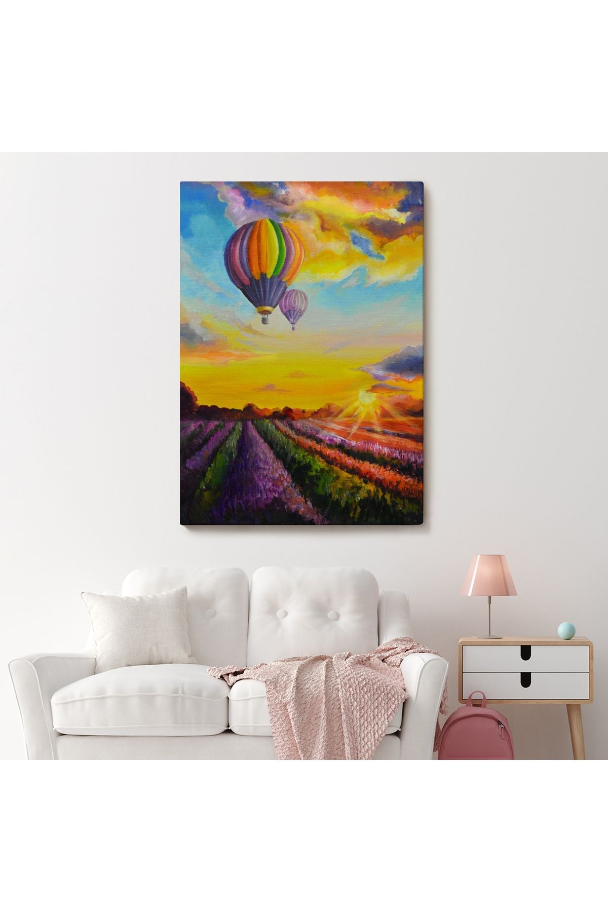 Lavanta Bahçesi Üzerinde Uçan Hava Balonu Yağlıboya Görünüm Kanvas Duvar Tablosu-5940