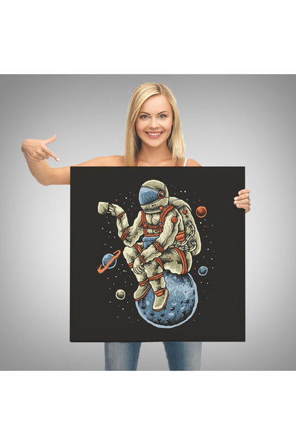 Dünya Üzerinde Dinlenip Kahve İçen Astronot Kanvas Tablo-5098