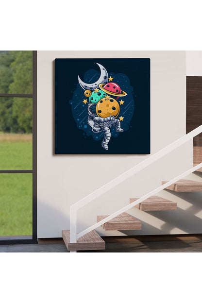 Gezegenleri Kucağında Taşıyan Astronot Kanvas Tablo-5096